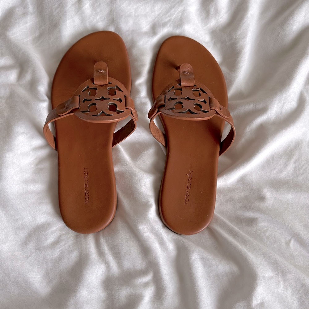 tory burch sandals size 8 !